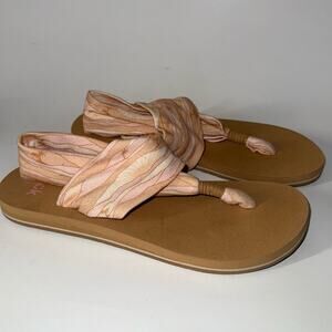Sanuk sling soft top sandals size 7.